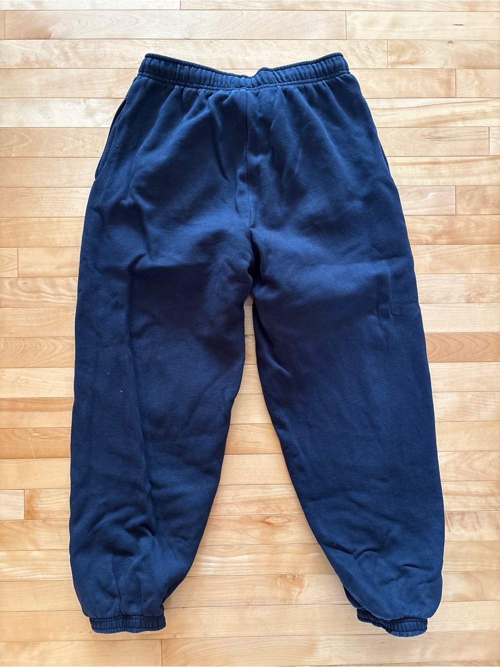 Aritzia TNA Cozy Sweatfleece Mega Jogger in Black - Size Medium - Picture 7 of 7